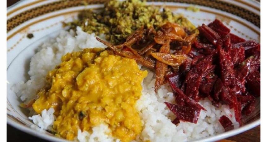 මඩකලපුවේ රෝහල්වල නේවාසික රෝගීන්ට කෑම නෑ..